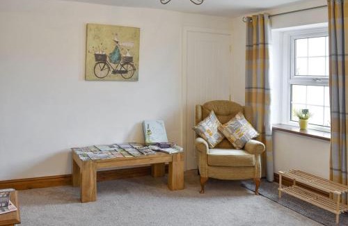 Yanwath House | Bumblebee Nook