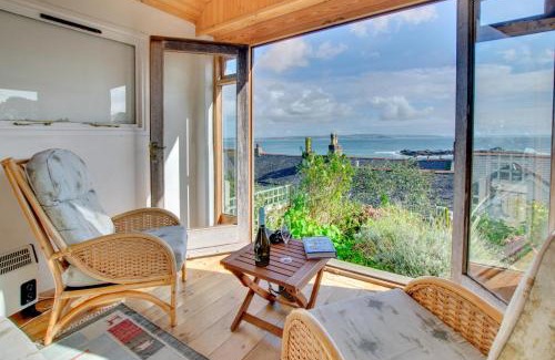 Mousehole House | Bumbles