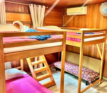 Bunaken House | Bunaken Guesthouse The Queen's
