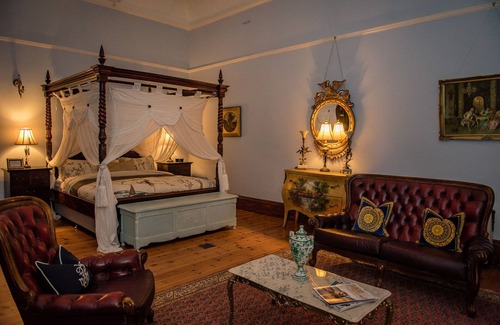 Yankalilla House | Bungala House - Historic mansion with pool on 5 acres, 5 bedrooms/4 bathrooms