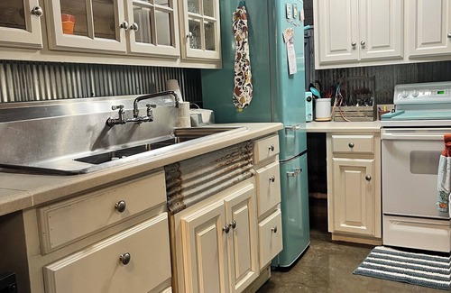 Louisburg House | Bungaloft in charming Louisburg with AC, WiFi, Tv.n