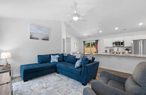 Georgetown House | Bungalow at the Bay 3 Bedroom Vacation Home