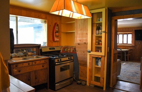 Elliston House | Bungalow at The Last Chance Motel