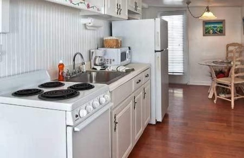 Bradenton Beach Hotel | Bungalow Beach Resort