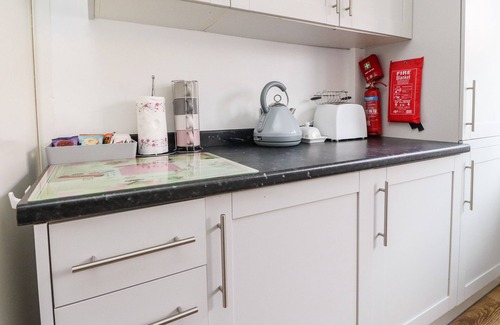 Thornton-Cleveleys House | BUNGALOW BY THE SEA, pet friendly, with a garden in Cleveleys