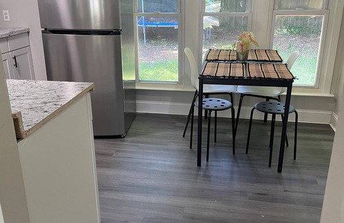 Norfolk - Virginia Beach House | Bungalow by the Airport