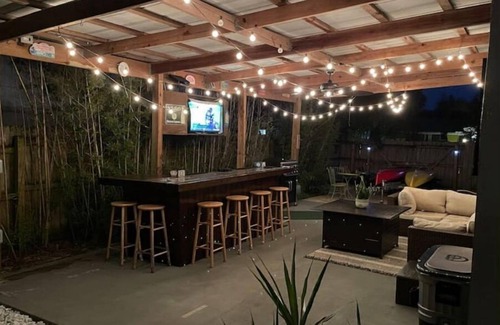 United Central House | Bungalow Centrally Located DTSP with Swim Spa