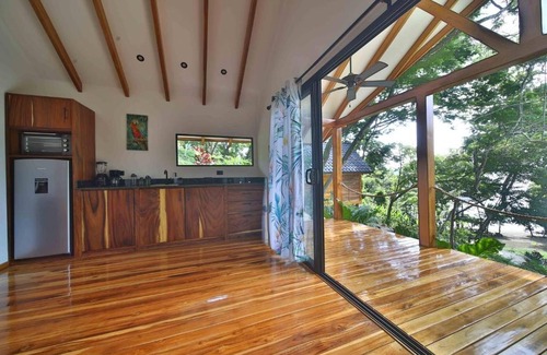 Playa Naranjo House | Bungalow description