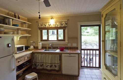 Barnardsville Other | Bungalow Farmhouse - Family and Pet Friendly- Borders 3600 acre forest