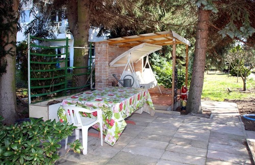 Marzahn-Hellersdorf House | Bungalow Gartenidyll, Berlin