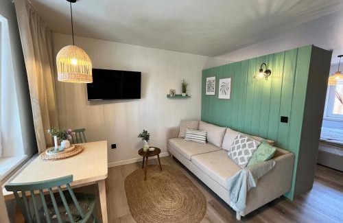 Benz Apartment | Bungalow Green Forest