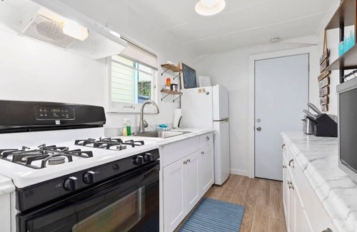 Capitola House | Bungalow in Capitola Village Steps from River walk