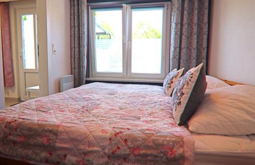 Neubukow House | Bungalow in Neubukow mit Terrasse und Garten, cleaning included