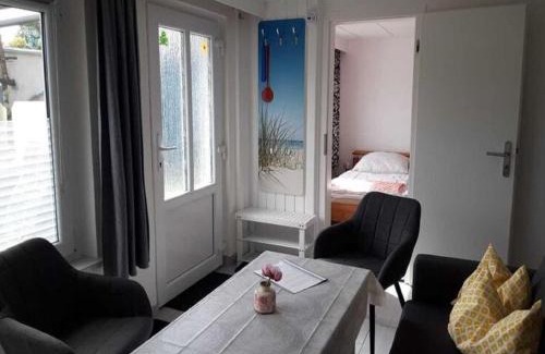 Neubukow House | Bungalow in Neubukow mit Terrasse und Garten, cleaning included