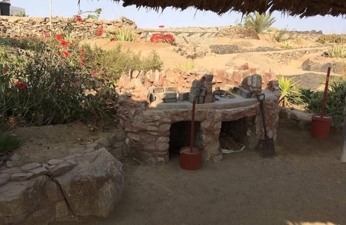 Erongo House | Bungalow in the desert, but near the city