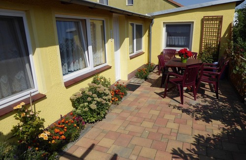 Zweedorf House | Bungalow in Zweedorf mit Liegewiese