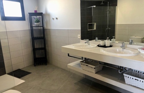 Urbanizacion Famara House | Bungalow one step away from Famara beach, spacious and totally new.