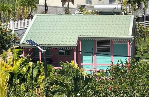Goyave House | Bungalow-Romantic-Private Bathroom-Garden view-Une étoile