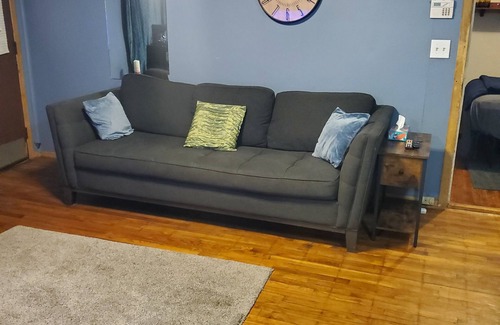 Church Street House | Bungalow Suite Priv 1 Double Bed/1 bath living room free park/Airport 10mins