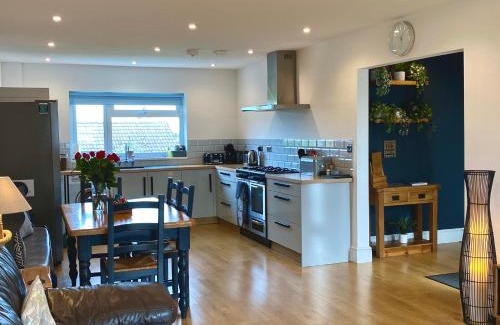 Tyn-y-Gongl House | Bungalow33 Benllech
