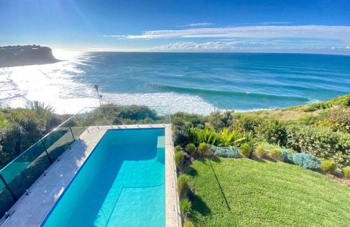 Mona Vale House | Bungan Bliss - Point Blank Ocean Panorama