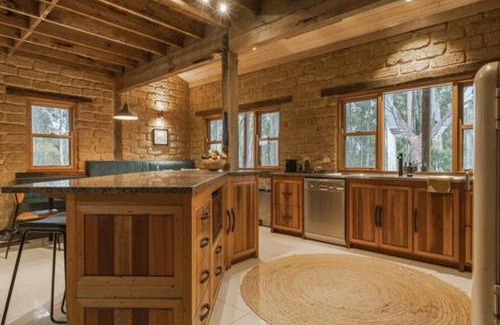 Tolmie House | Bunjil Hideaway