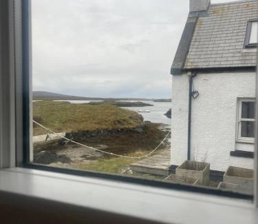 Baleshare House | Bunk bed room for 4 next to the sea