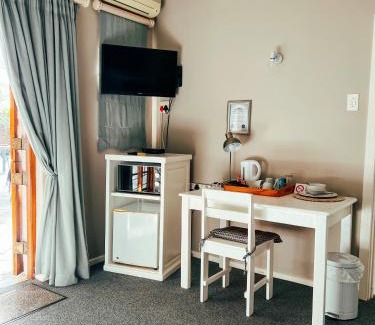 Bunkers Hill House | Bunkers Inn Guesthouse