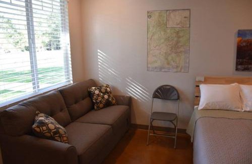 La Verkin House | Bunkhouse 7A With Shady Trees