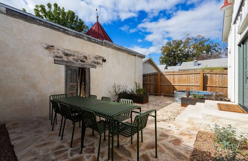 Comfort House | Bunkhouse on High - retreat into your private sanctuary located on High Street