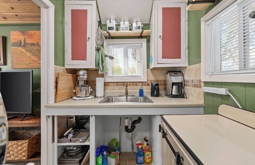 Frazier Park Apartment | Bunkhouse on Working Farm