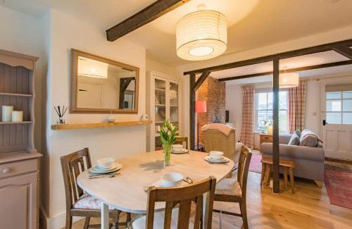 Hythe House | Bunny Cottage by Bloom Stays
