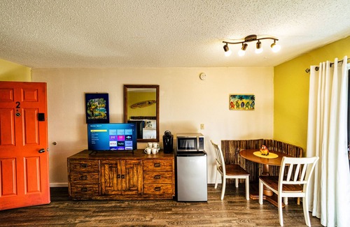 Osage Beach Apartment | Buoyant Place Hang Out 2 Private Studio Homes!