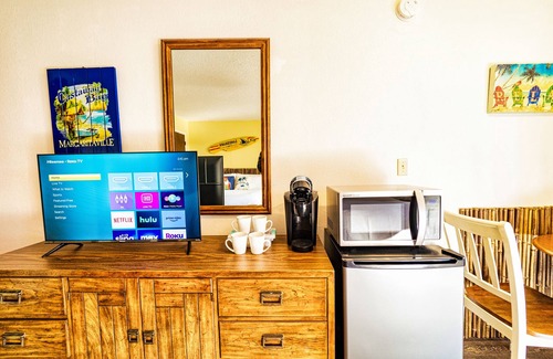 Osage Beach Apartment | Buoyant Place Hang Out 2 Private Studio Homes!