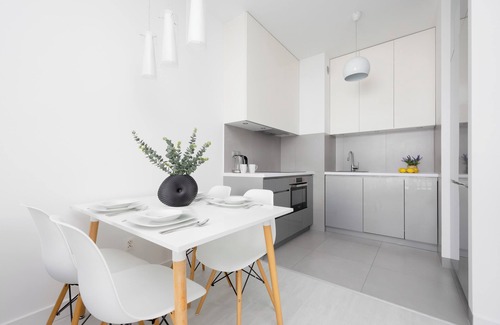 Wola Apartment | Burakowska 16 Apartment by Renters
