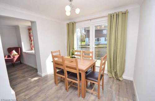 Wroxham House | Bure Banks in the heart of Wroxham