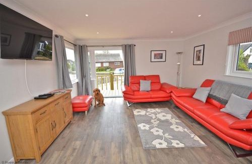 Wroxham House | Bure Croft - Holiday Cottage on the river in Wroxham