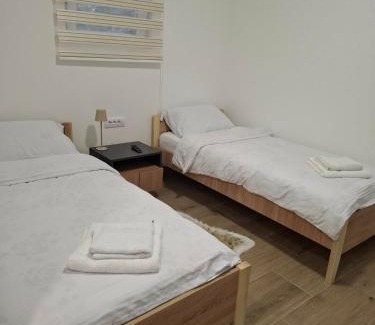 Cukarica Hotel | Burence -m