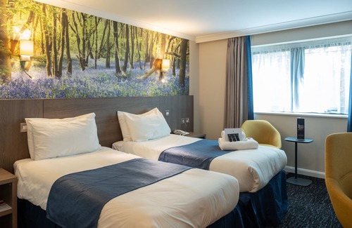 Loughborough Hotel | Burleigh Court Hotel