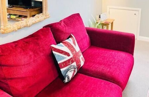 Ilkley Apartment | Burley Apartment ** Sleeps 4 ** with Parking