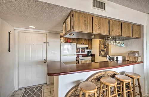 Burnt Store Marina Condo | Burnt Store Marina Condo: Boat, Swim, Golf!