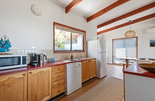 Burrill Lake House | Burrill Lake Views - an inexpensive lake house for a family holiday