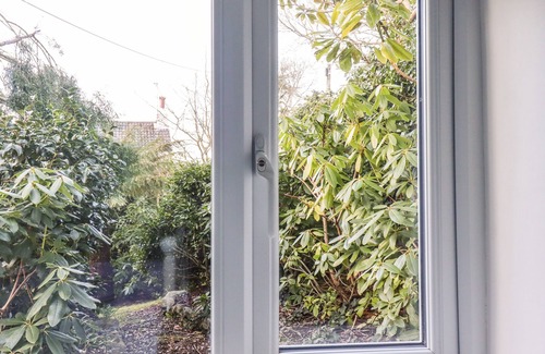 Tywardreath Cottage | Burrow House
