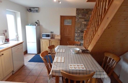 Crynant House | Burry Farm Cottage