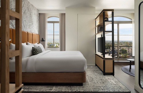 Pico - Robertson Hotel | Burton House, Beverly Hills, A Tribute Portfolio Hotel
