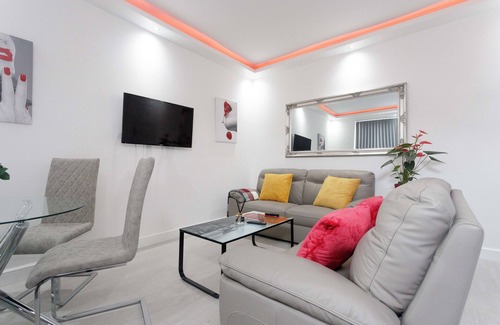 Harehills Apartment | Burton House