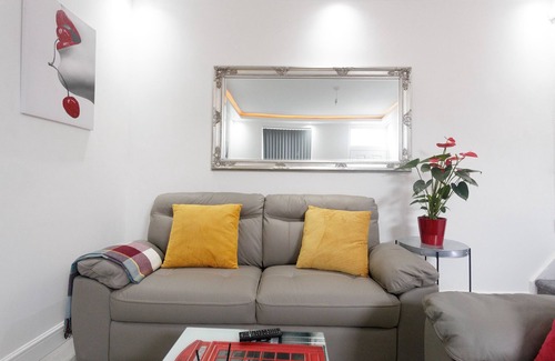 Harehills Apartment | Burton House