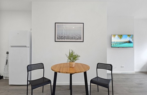Burwood Apartment | Burwood 1Br studio nearTrain Station/Shopping