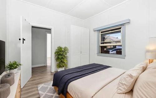 Burwood House | Burwood Quiet Central Stay
