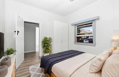 Burwood House | Burwood Quiet Central Stay